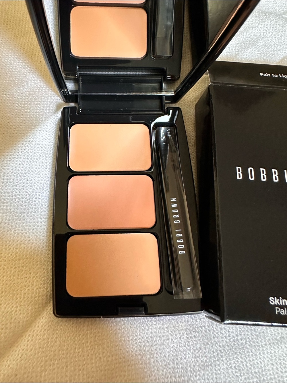 Bobbi Brown Skin Touch Up Palette - Fair to Light 1